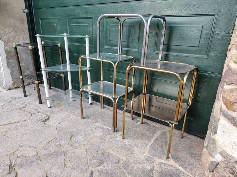 półka narożna stojąca