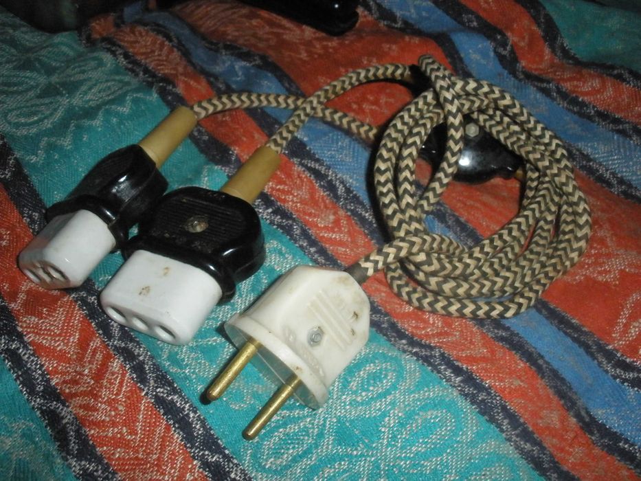 Электровафельница Ласунка ЭВ 1,0/220 в. в отличном состоянии,СССР.