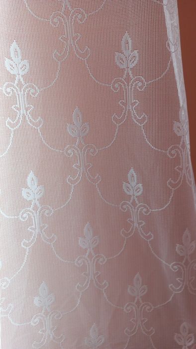 Тюль 5 мерт.ідеальна.підшита тасьмою.