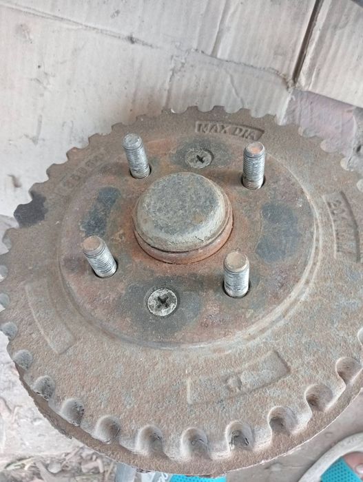 Ступица задняя левая,правая Киа сефия2