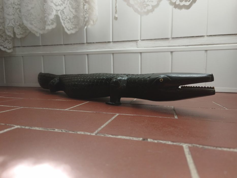 Crocodilo pau preto