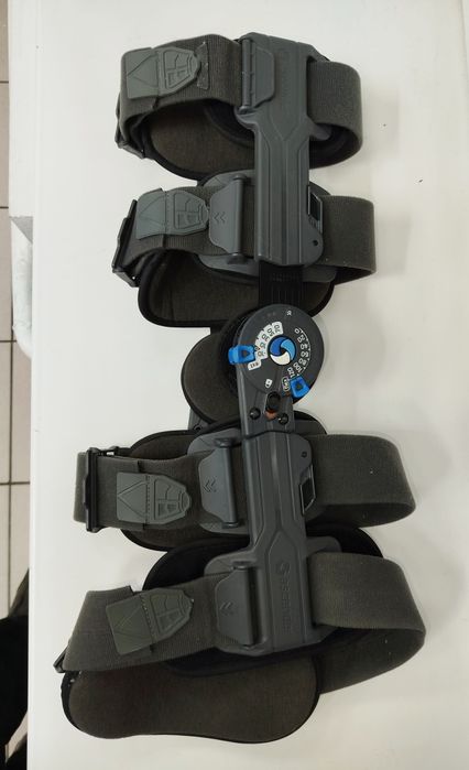 Телескопический коленный ортез Ascender ROM.