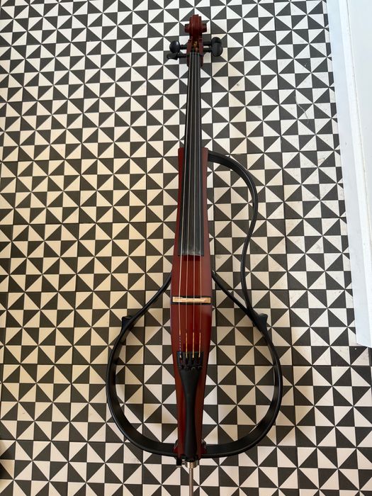 Wiolonczela elektryczna Yamaha Silent SVC-110