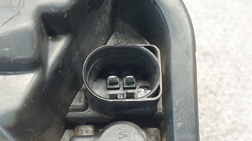 Suporte lâmpada esquerdo SEAT Leon (5F1)