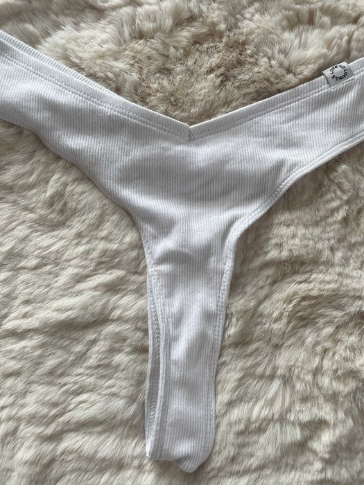 1x białe stringi XL