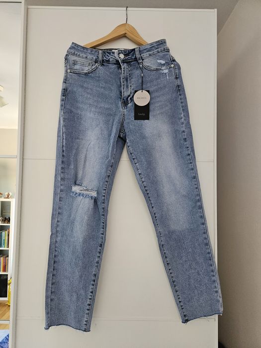 Nowe jeansy Mom Fit Laulia rozmiar 40