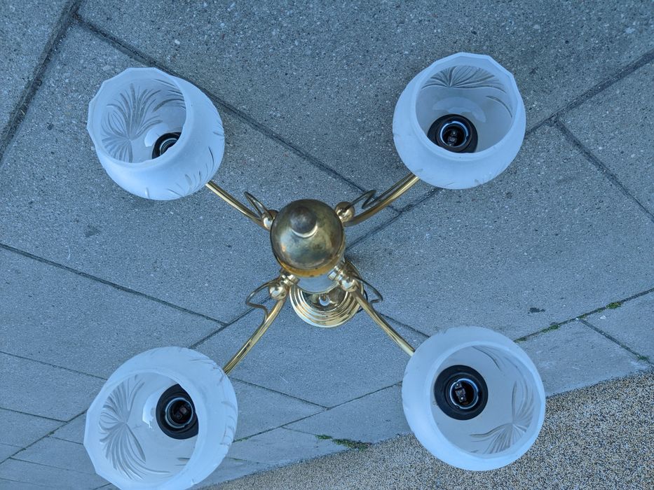 Żyrandol mosiężny