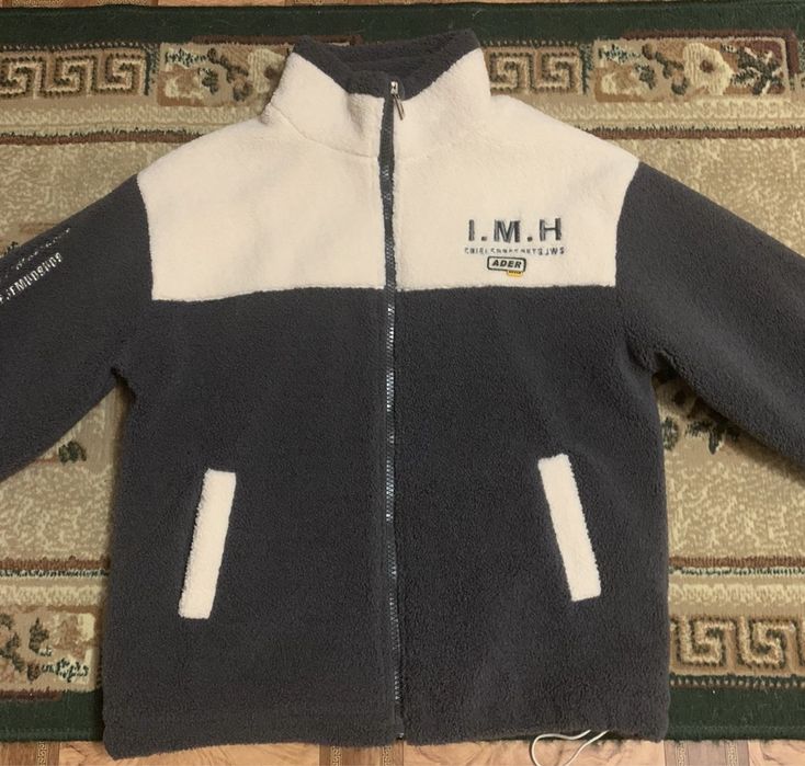 Куртка на мальчика, новая