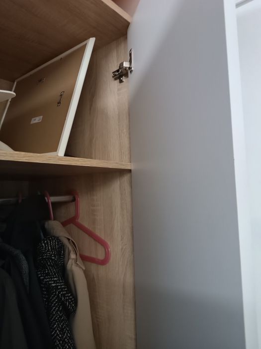 Szafa  o wymiarach 197/80/54,5