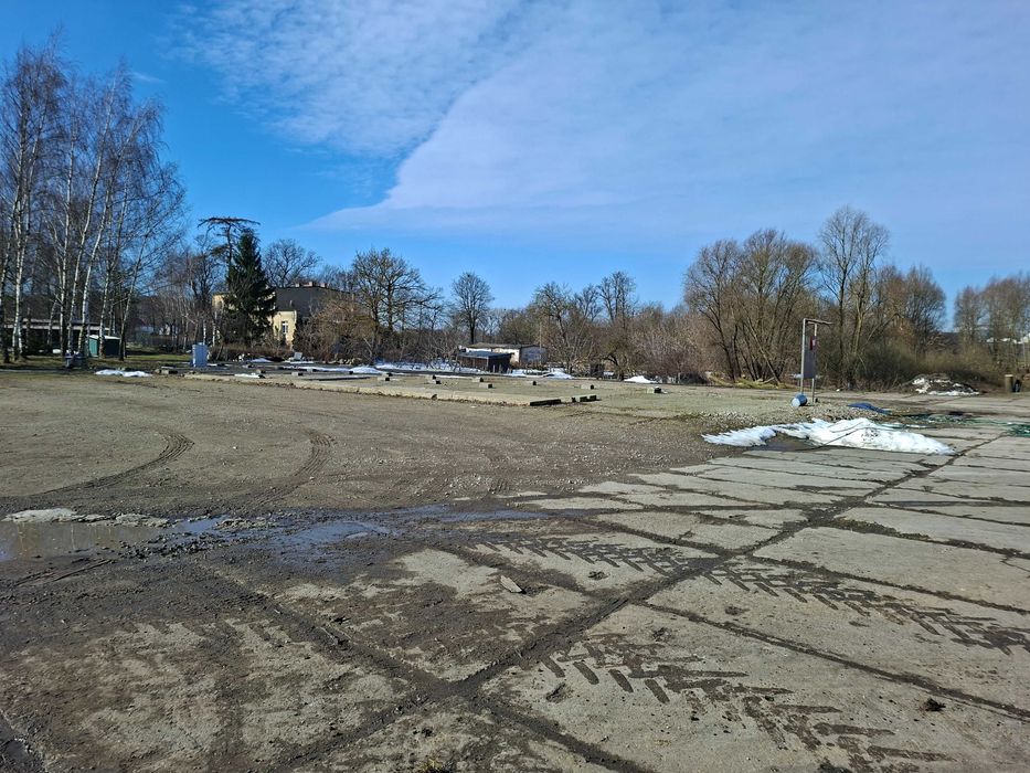 Wynajmę plac - ogrodzony, utwardzony, obiekt monitoorowany