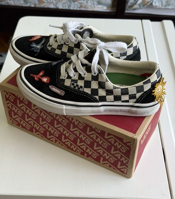 VANS x Skateistan Skate era
