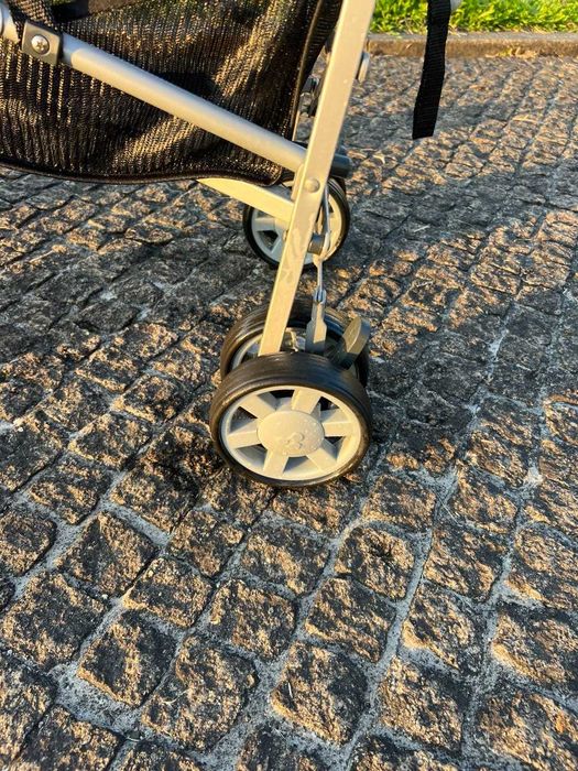 Carrinho de passeio bebé Mamas e Papas