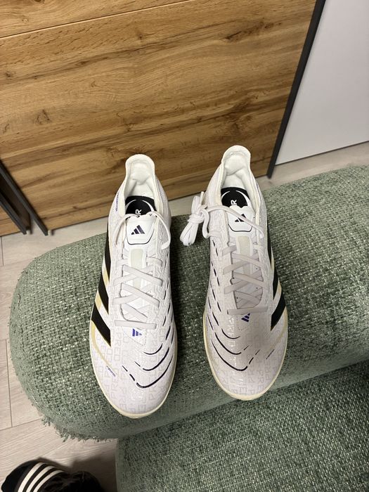 Turfy Adidas Predator League 41 1/3 - biało złote NOWE