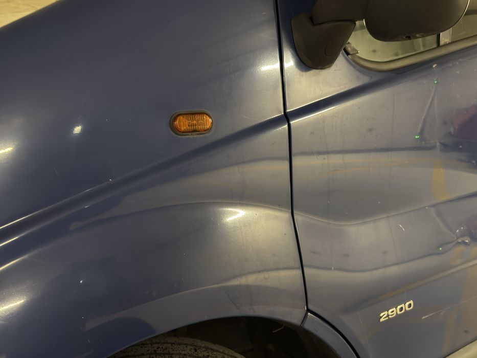 Opel. VIVARO 2.0 D // 6 передч / 2010 Р