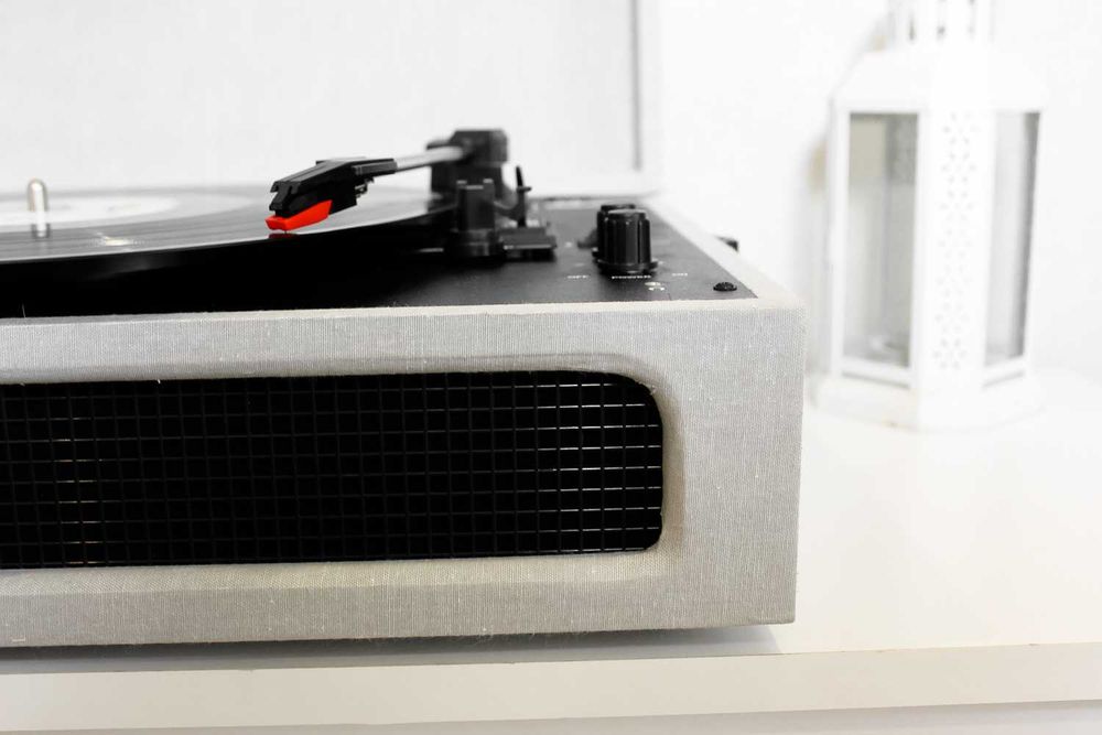 Вініловий програвач Crosley Voyager для всіх платівок пластинок