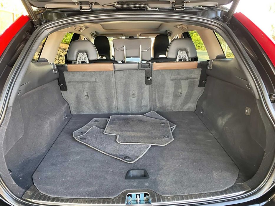 Volvo XC60      2016