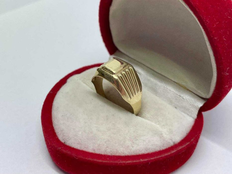 Złoty Sygnet pr.585 1,3g r.11,5