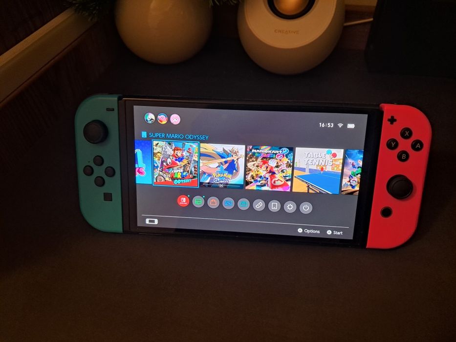 Nintendo oled z wieloma grami