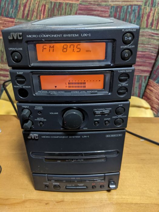 Музичний центр JVC UX-1.