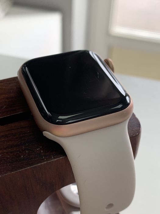 Оригінальні Apple watch series 4 40 mm rose gold
