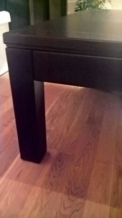 mesa de sala em madeira maciça wengé