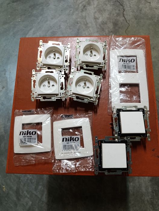 Tomadas  encastrar NIKO.