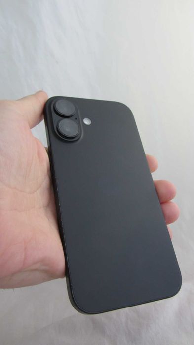 Apple iPhone 16 Black