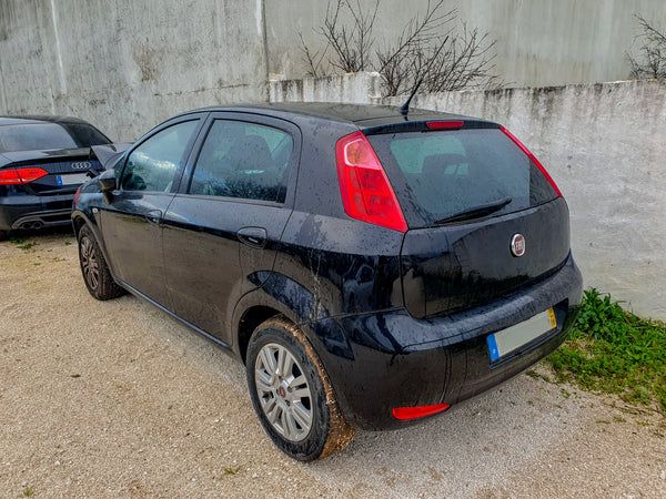 Fiat Punto 1.2 Easy S&S 1 | Carros Sinistrados / Gasóleo / Nacional