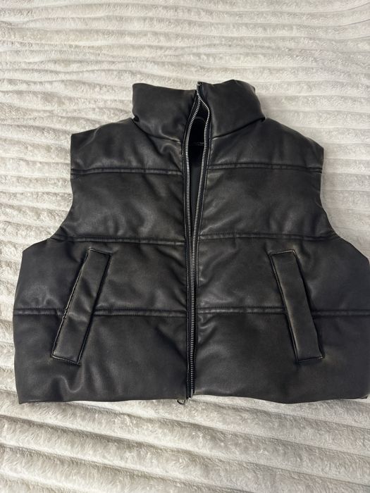 Жилетка zara. Жилет шкіряний
