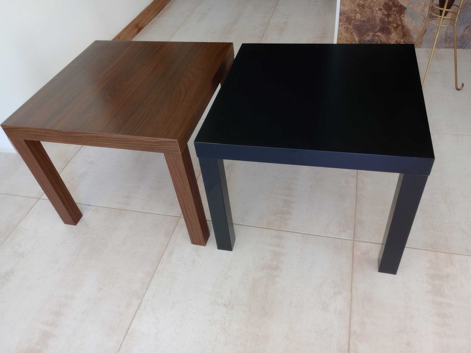Duas mesas de centro
