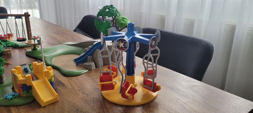 Playmobile Plac Zabaw zabawka dla dziecka. Stan bardzo dobry