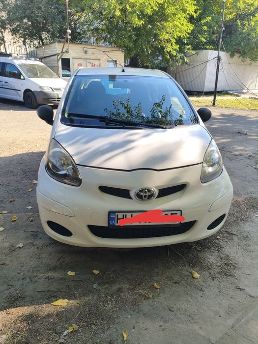 Продам Toyota aygo 2011