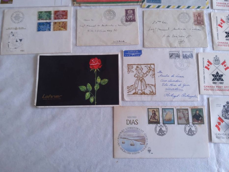 Lote de 16 envelopes estrangeiros
14 com selos6
Lote de 16 envelopes
14 com selos