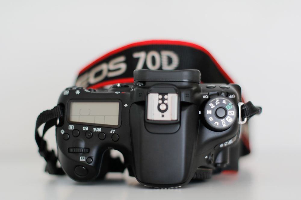 Canon 70D, новий стан. Можна з об'єктивом