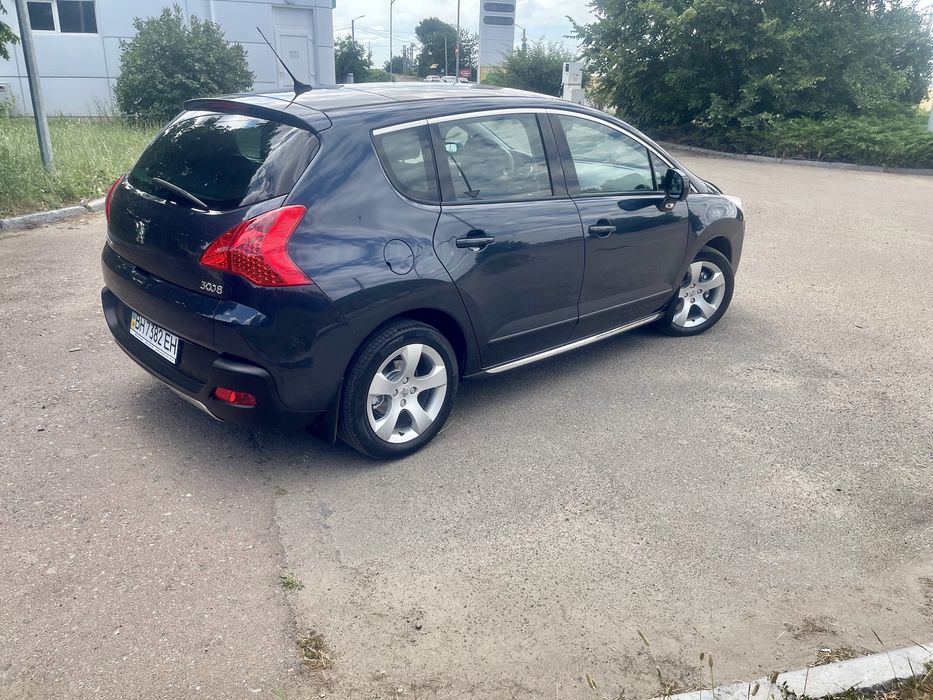 Продам Пежо 3008 2012г. Автомат