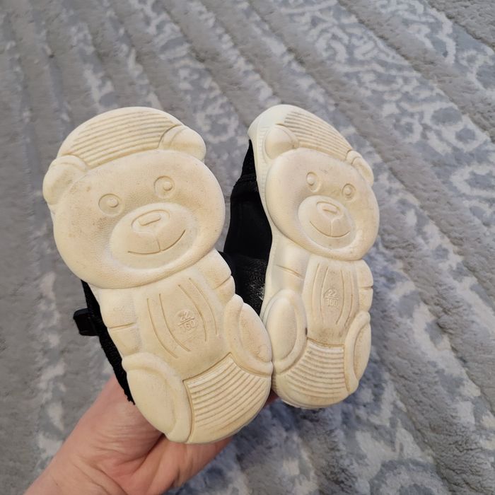 Сандалі чорного кольору, устілка 13.5 см