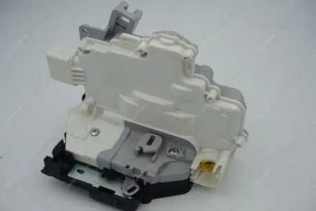 Замок двері передньої лівої 8J1837015A VAG Audi A4 A5 Q3 Q5 TT Q7