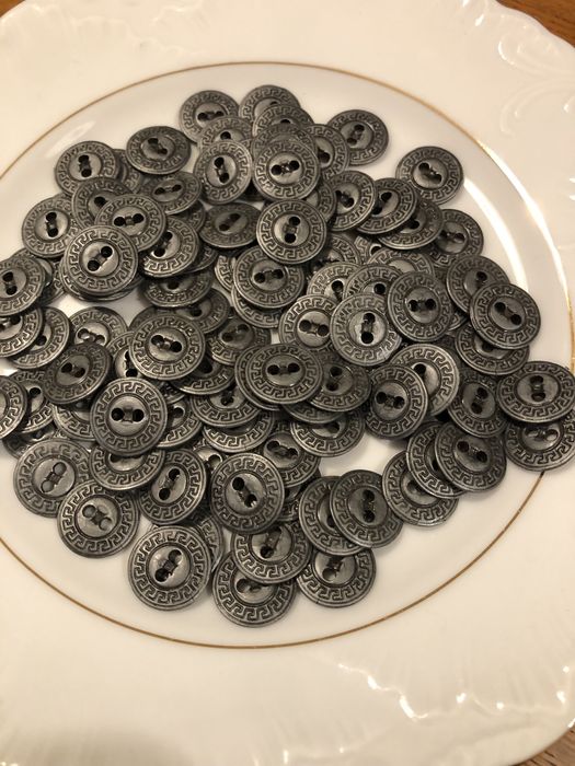 Metalowe guziki 103 szt.