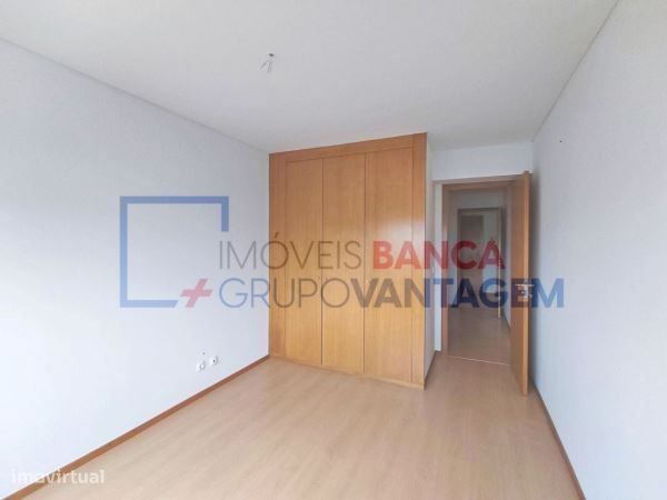 Apartamento T3 C/Varanda - Maia