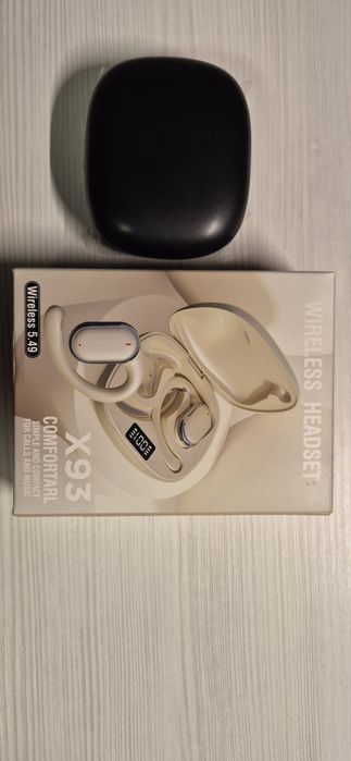 Накладні навушники.