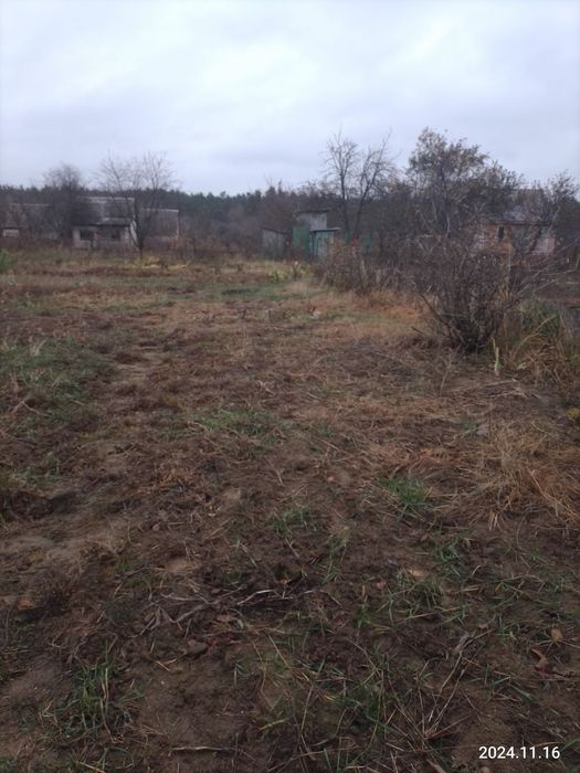 Продаеться дачний участок