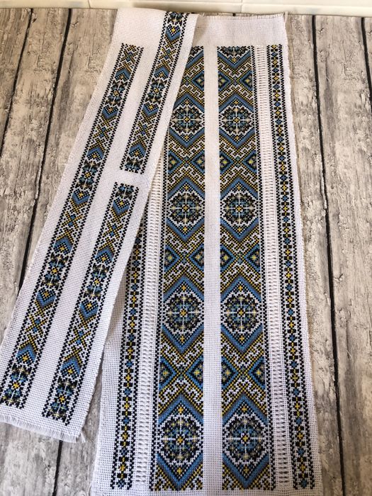 Вишиті чоловічі вставки