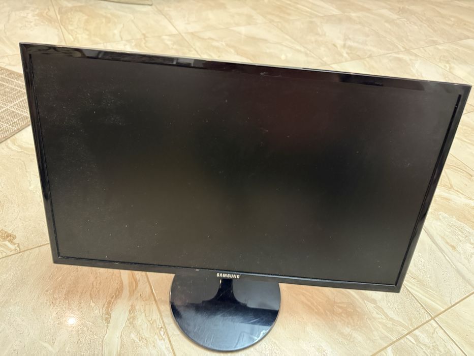 Монітор Samsung LS24F350FHIXCI