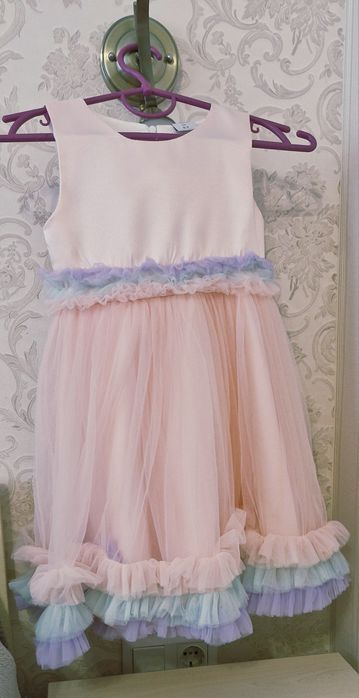 Сукня  з сітчастою спідницею