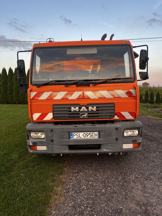 MAN LE220B Faun Viajet 6r zamiatarka szczotka