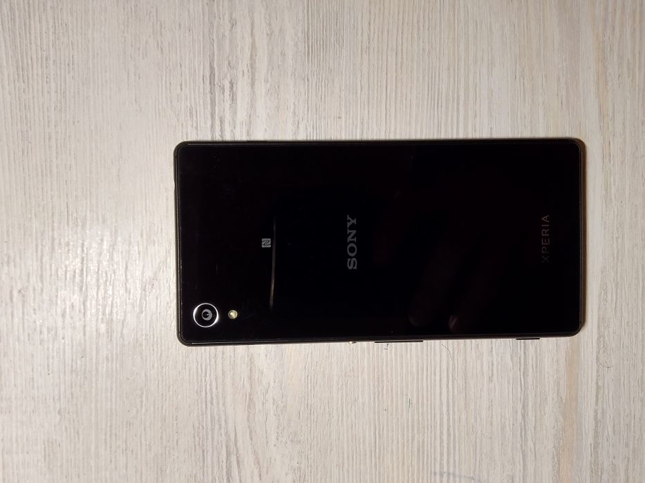 Продам телефон Soni Xperia E2303