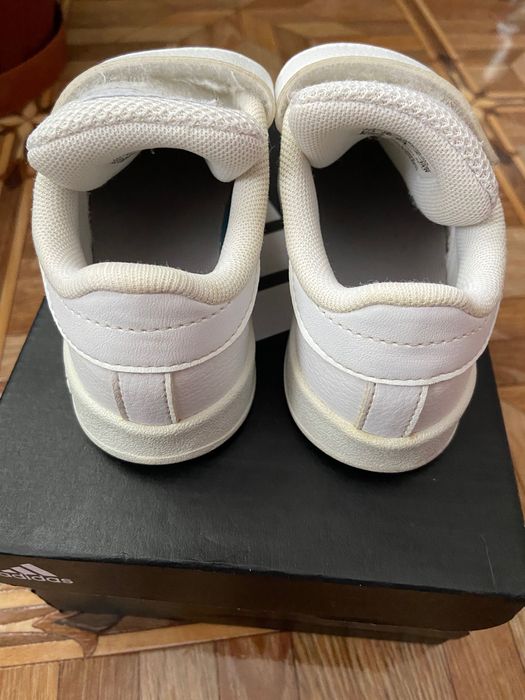 Adidas дитячі кеди