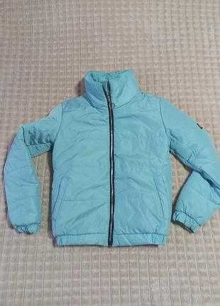 Недорого майже нова тепла демісезонна куртка. Розм. 42/S