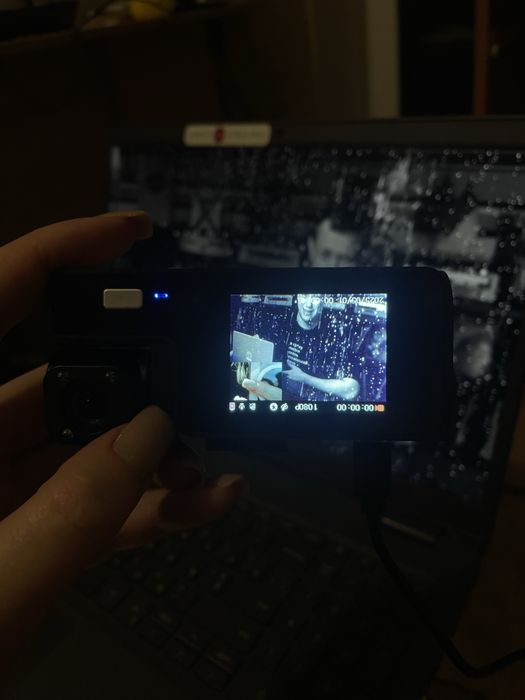 Відеореєстратор новий на дві камери з екраном