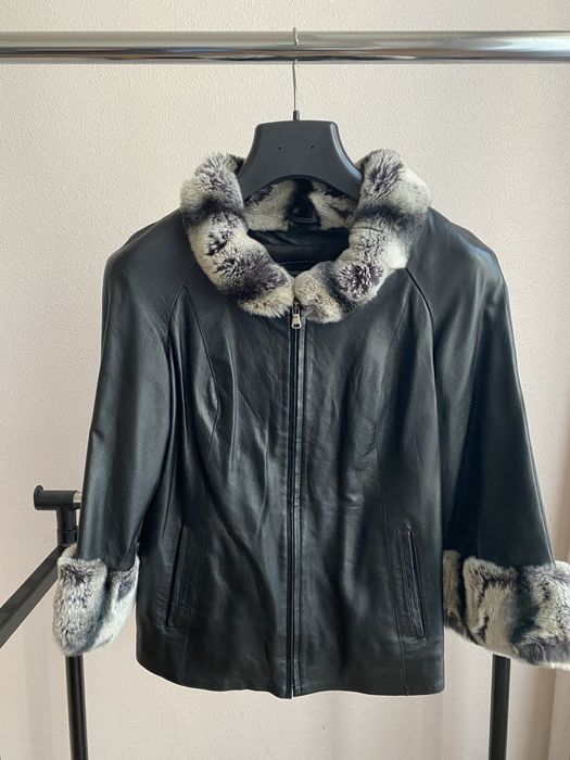 Шкіряна жіноча куртка